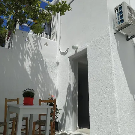 Nikolas House Close To Town Apartment