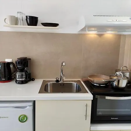 Apartment Nikolas House Close To Town